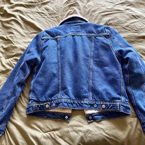 Levi's Fleece Lined Denim Jacket - Picture 2 of 3